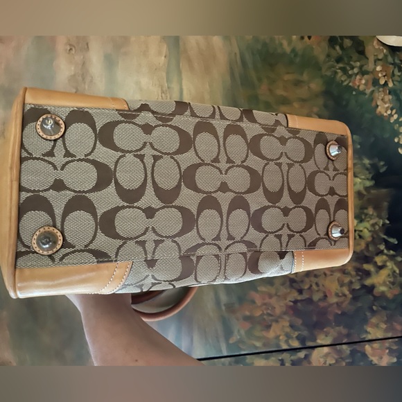 VTG COACH HAMPTON SATCHEL BAG  Tan and Brown. - Picture 6 of 9